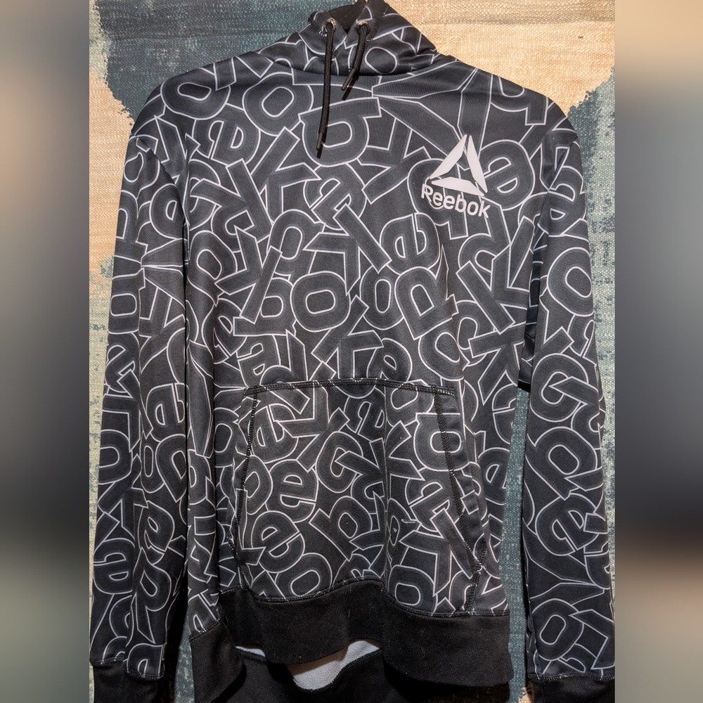 Reebok Monochrome Lettered Sweatshirt